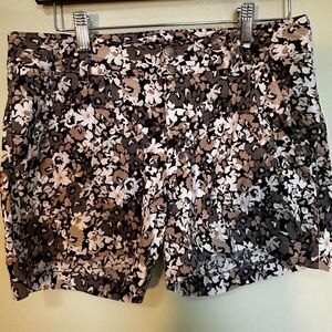 Columbia Shorts Womens 6 Grey Brown Floral Omni sheld Advanced Repellency